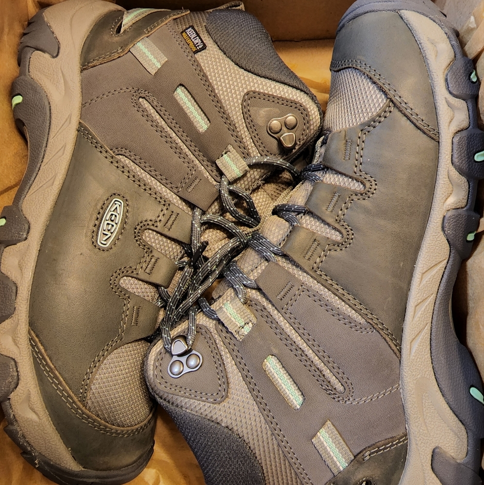 Keen Steens leather waterproof boot - women's size 8.5 - Picture 7 of 8